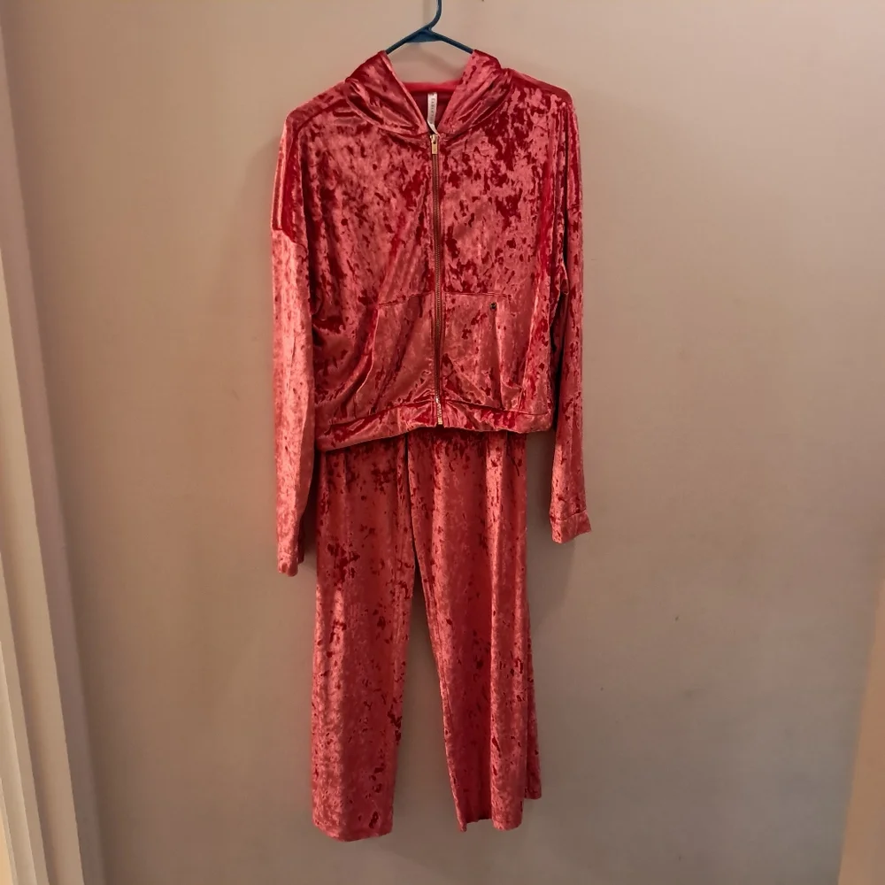 Fabletics Crushed Velvet Pants M Jacket Large Set Go To Wide Leg Strawberry Red